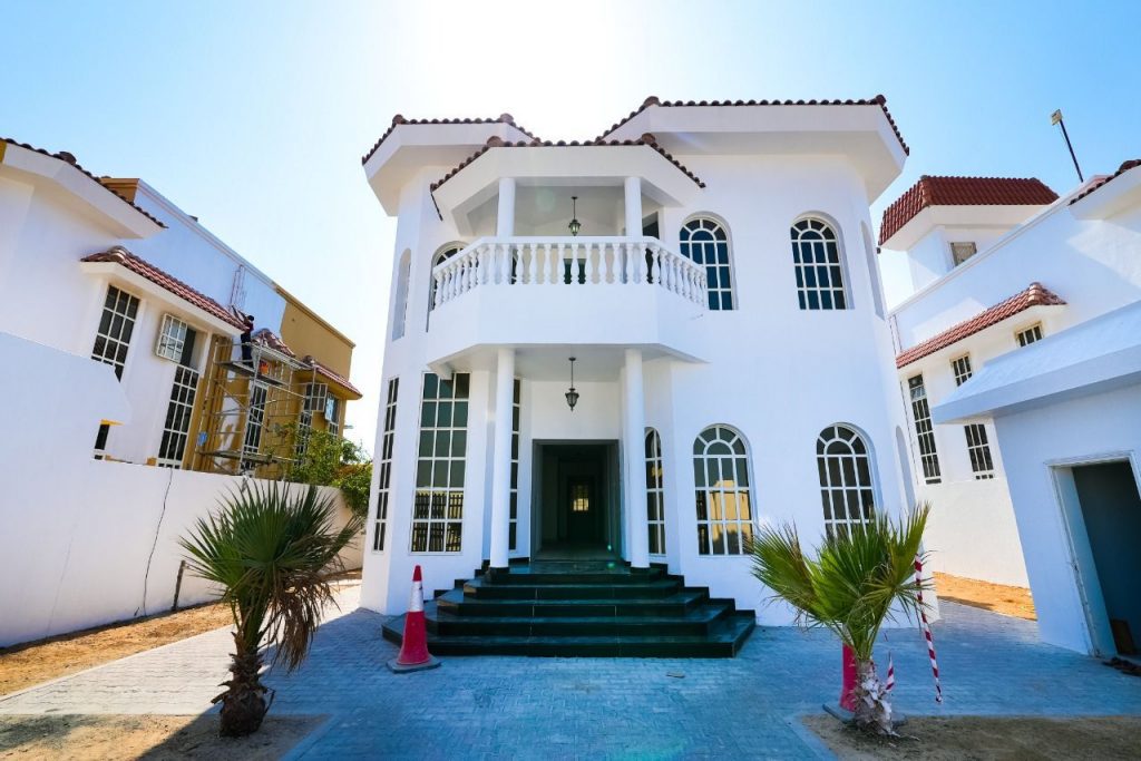 Villa In Umm Suqeim